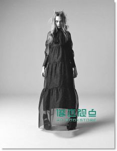 i-D|闭眼睛 初春号 2月号 / 2013（总323期）【多封面随机出货】