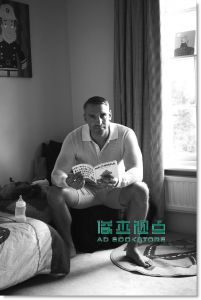 i-D|闭眼睛 冬季号 12月号 / 2012（总322期）【多封面随机出货】